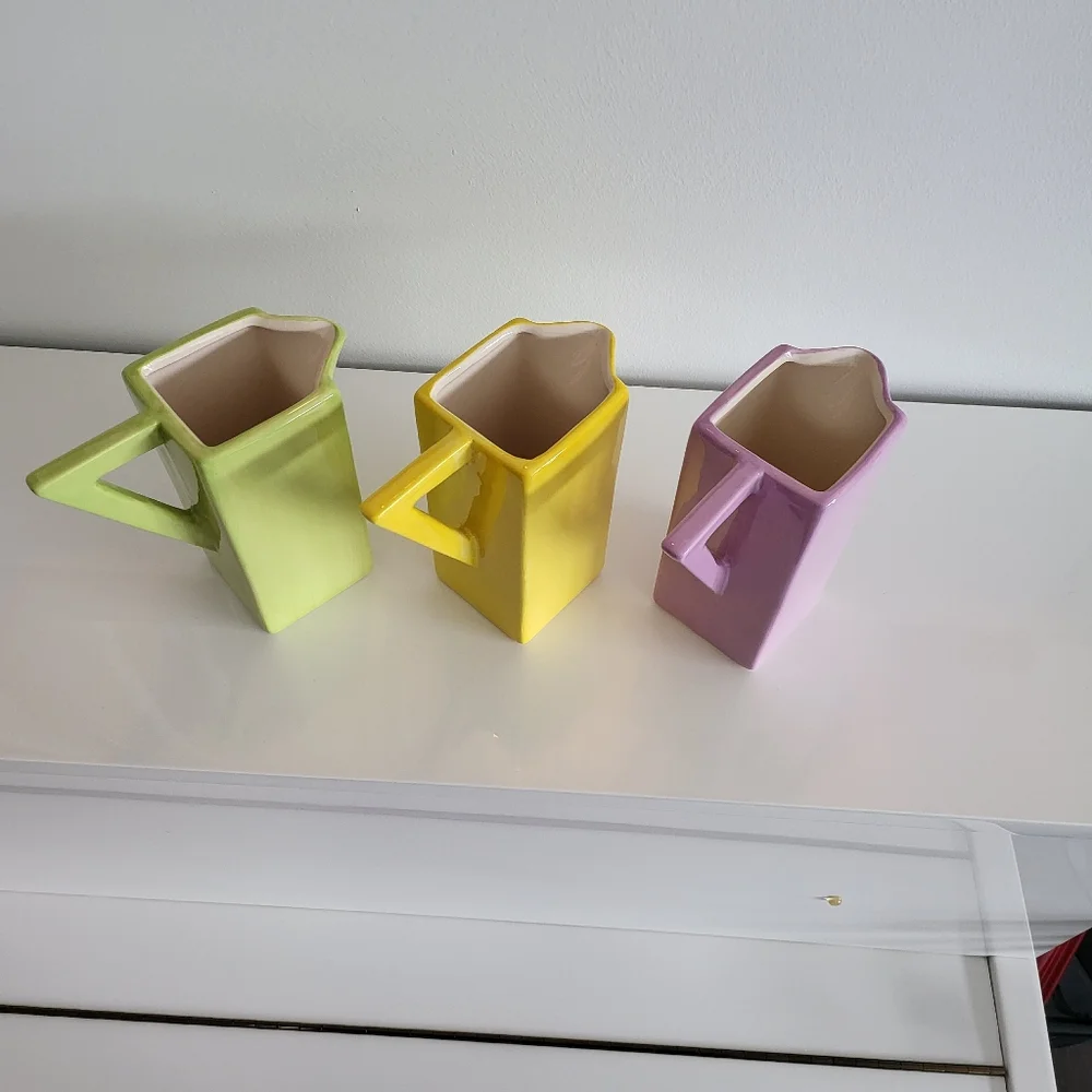 Vibrant Ceramic Vases - Picture 3 of 6